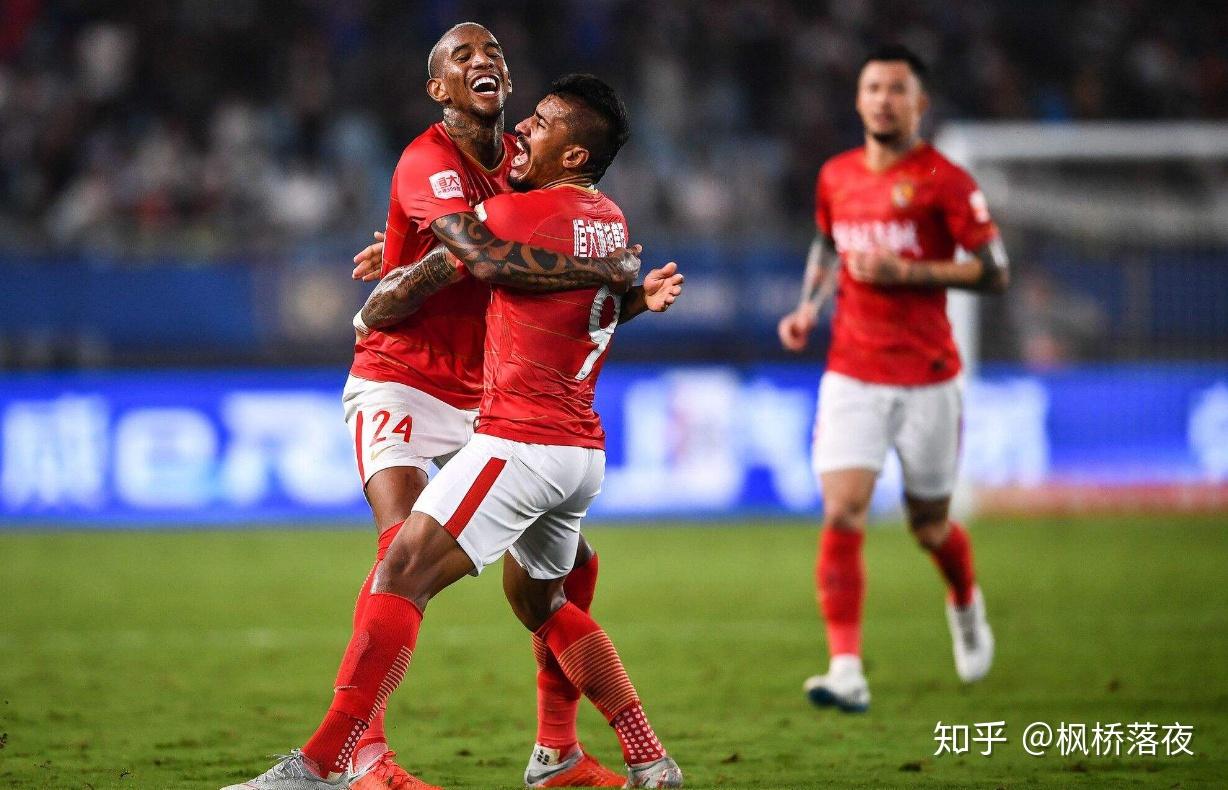 开云中国-洛杉矶湖人训练开放日；今晚防线松动引欢呼；亚冠在即；年轻球员得到机会的简单介绍