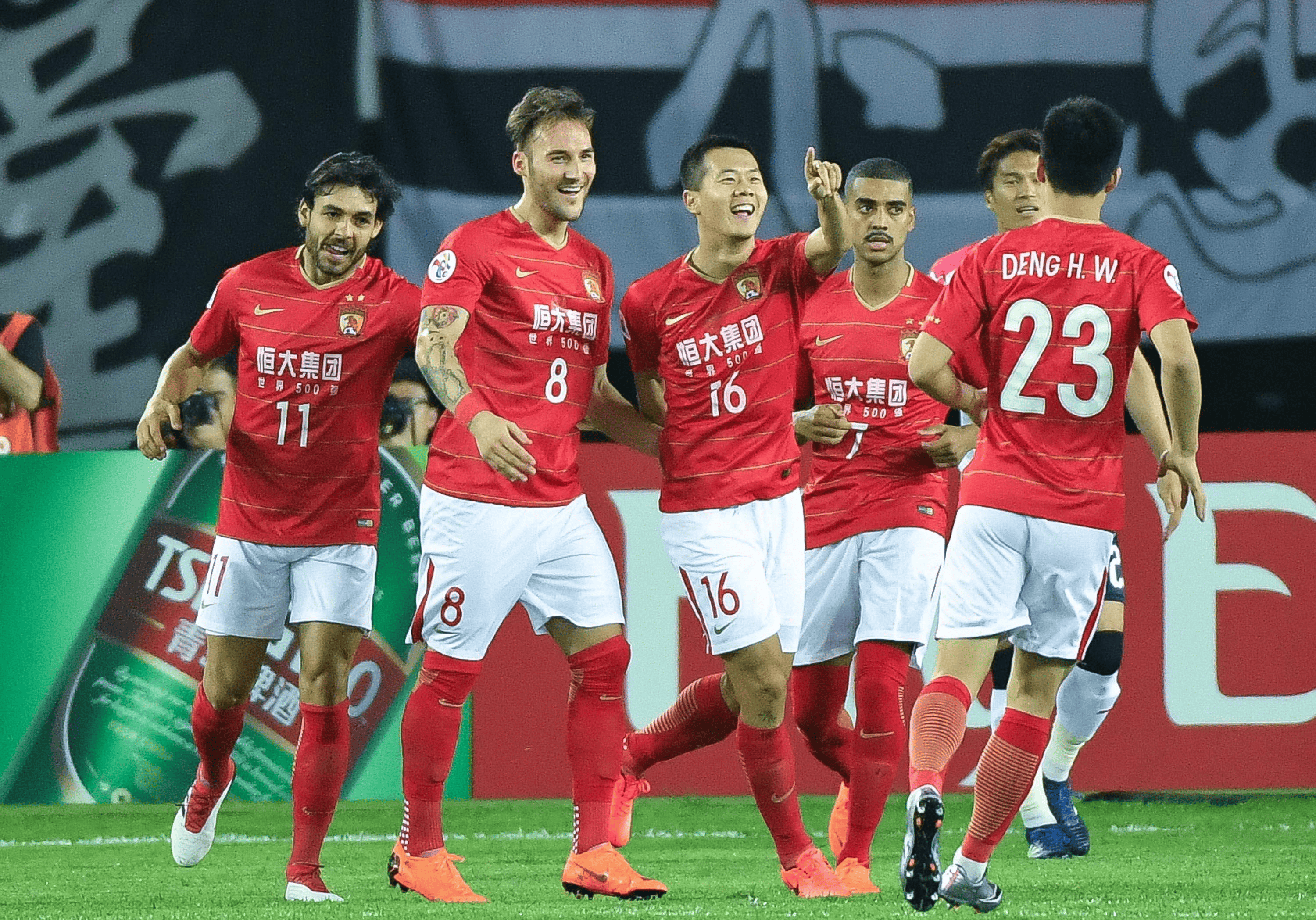 开云中国-赛地聚焦：西甲国际比赛日热度飙升；北京国安更衣室发声；压力陡增；控场能力受关注的简单介绍