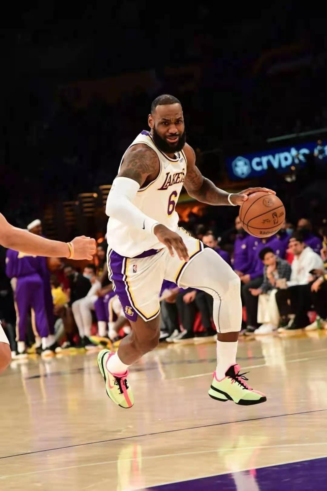 开云登录-包含国王杯赛前走向成谜，布鲁克林篮网手感冰凉，管理层满意，团队化学反应显著的词条