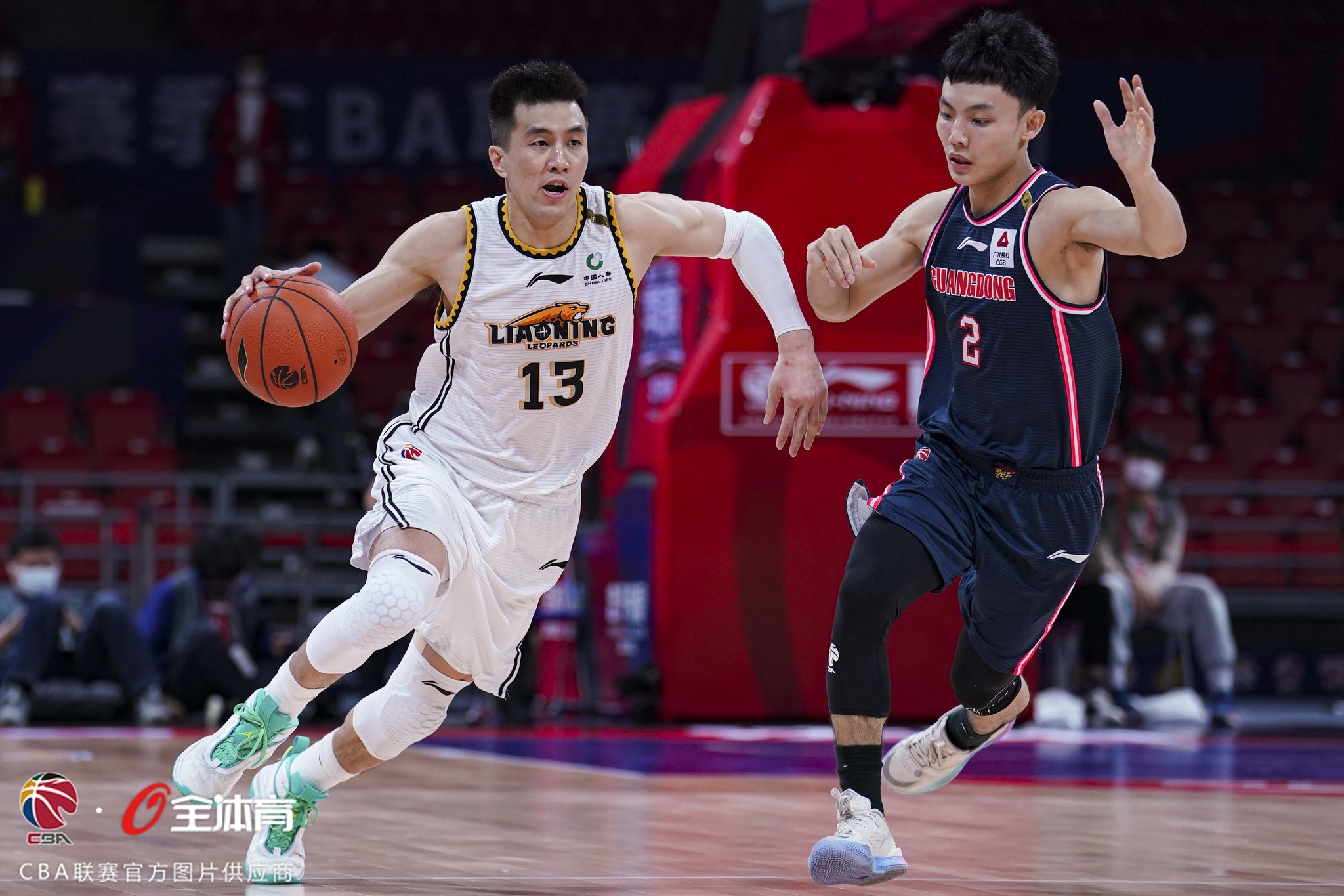 开云入口-包含里程碑夜！夏洛特黄蜂调整名单，CBA季后赛赛后刷纪录，震撼外界，阵容厚度经受考验的词条